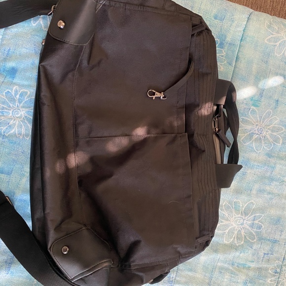 Black Travel Bag - Picture 8 of 9